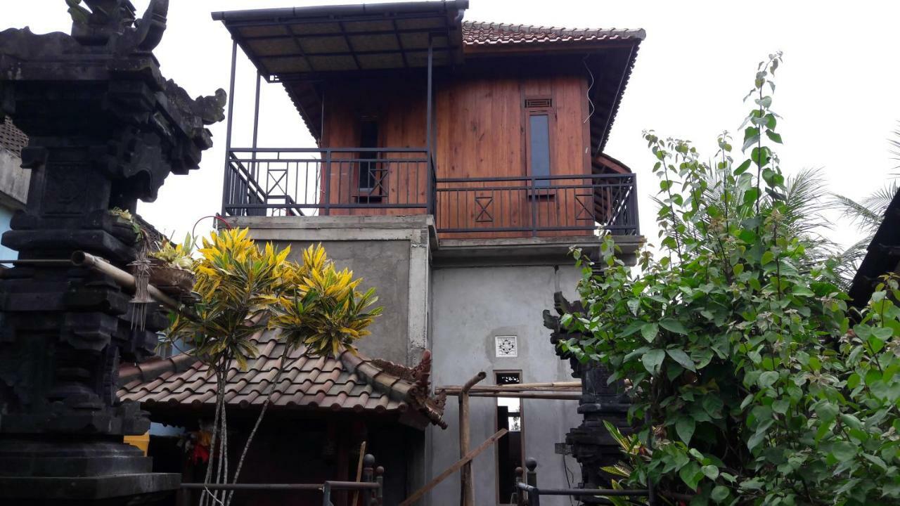 Astana Swaha Estate Homestay